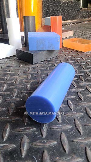 Nylon Biru Batangan